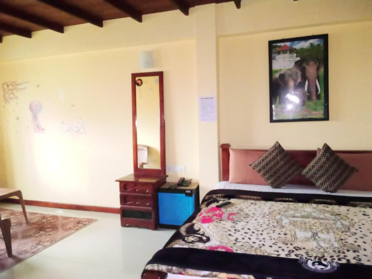 Himawari Hills Hotell Nuwara Eliya Rom bilde